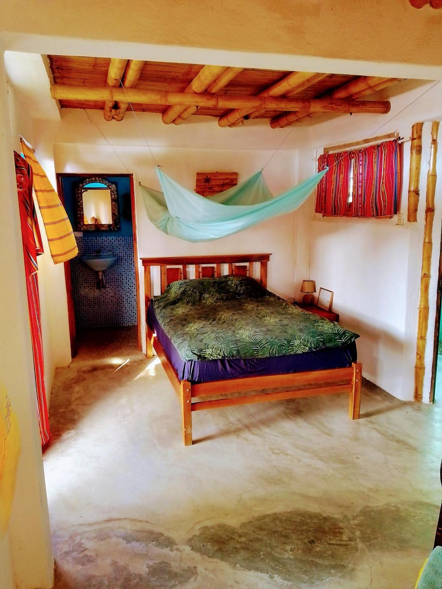 Hostal Puerto Engabao Surf Shelter Camera foto